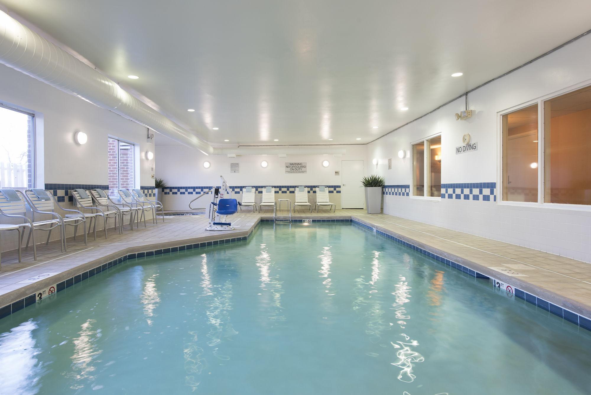 Fairfield Inn & Suites By Marriott Columbus East Рейнълдсбърг Екстериор снимка
