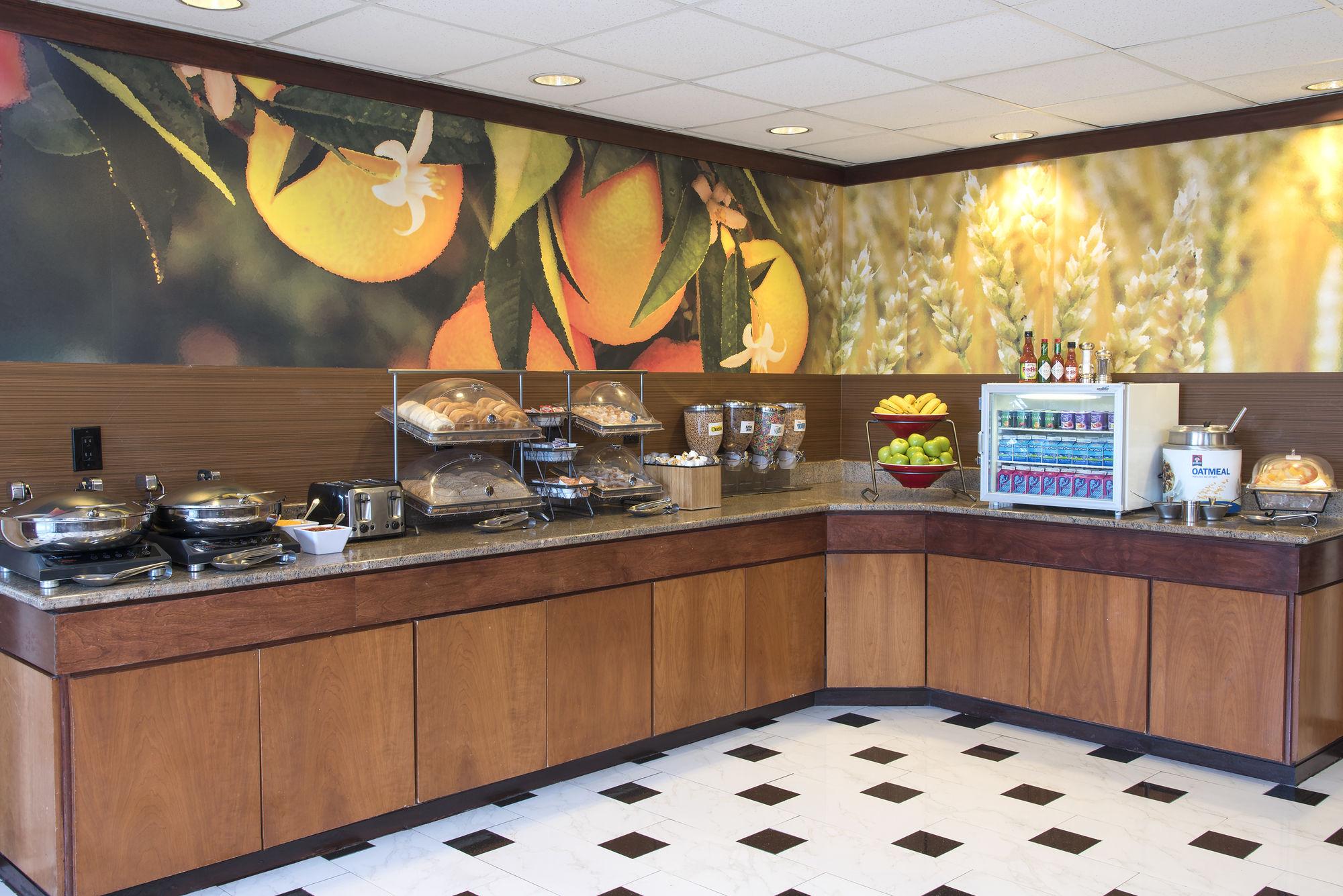 Fairfield Inn & Suites By Marriott Columbus East Рейнълдсбърг Екстериор снимка