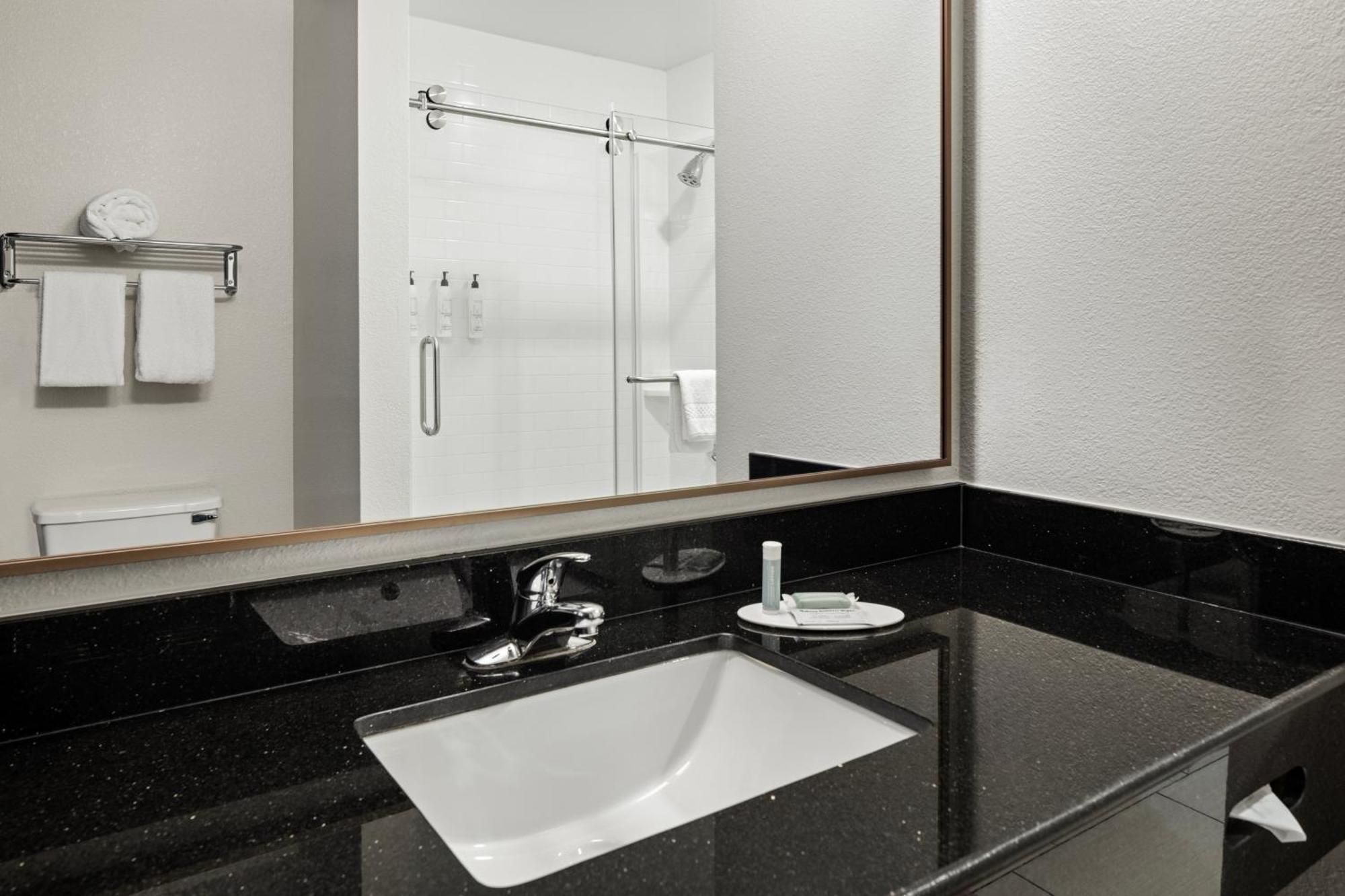 Fairfield Inn & Suites By Marriott Columbus East Рейнълдсбърг Екстериор снимка