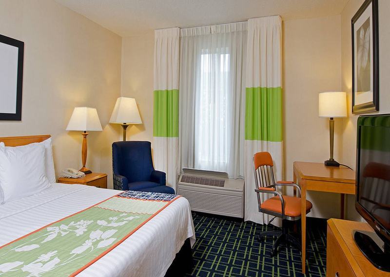 Fairfield Inn & Suites By Marriott Columbus East Рейнълдсбърг Стая снимка